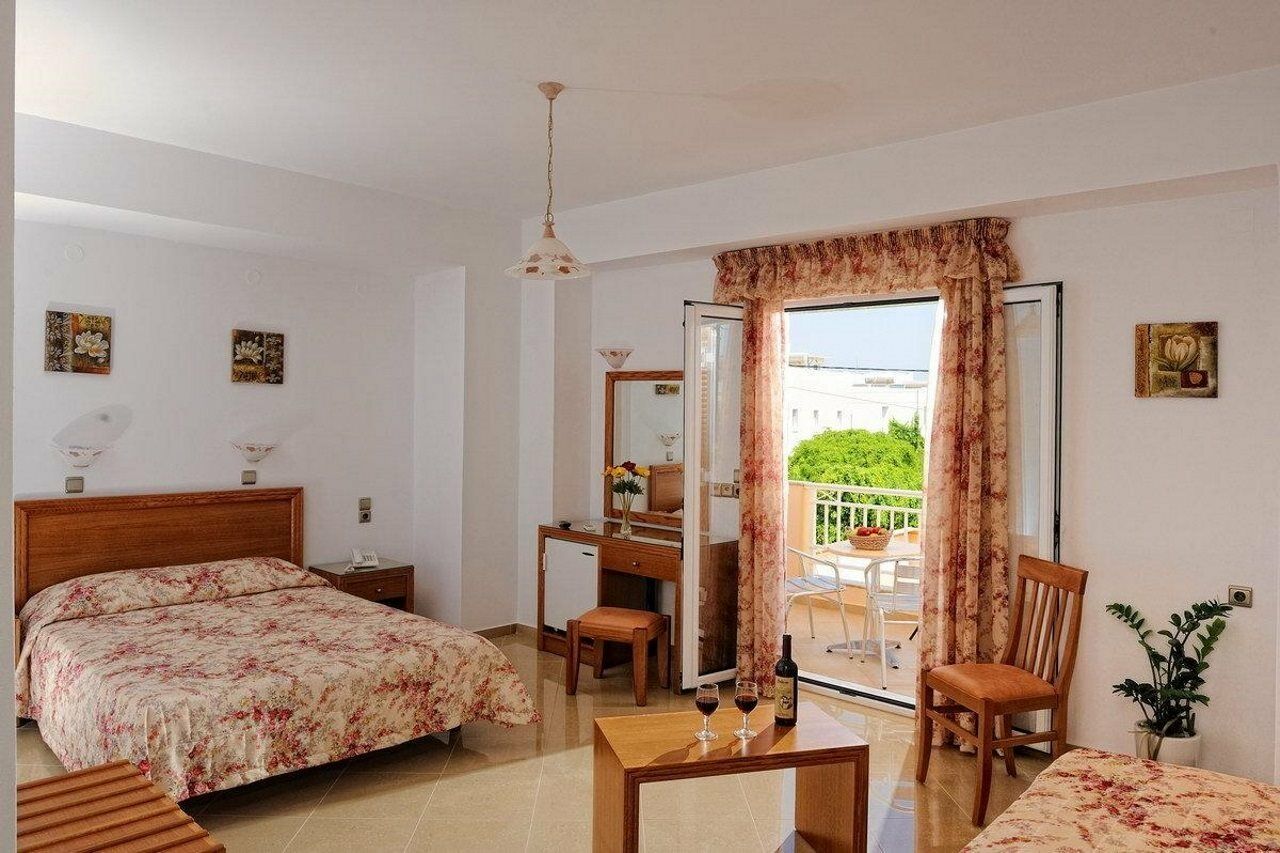 Stalida Ariadne Beach Hotel מראה חיצוני תמונה